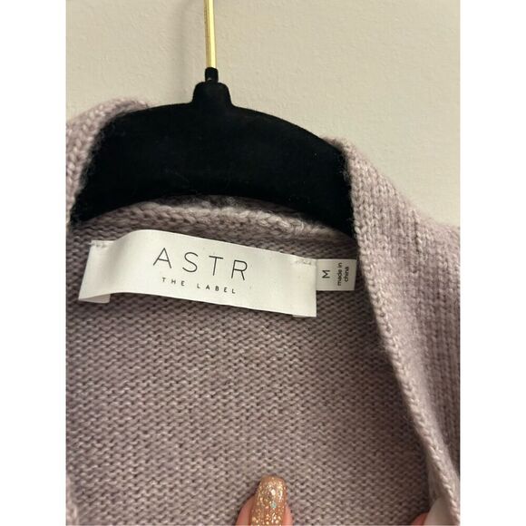 NWT ASTR faux wrap design sweater Lilac M - Picture 5 of 9